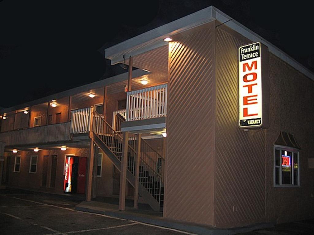 Franklin Terrace Motel ซีไซด์ไฮทส์ ภายนอก รูปภาพ